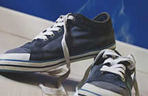 Jak se zbavit zápachu potu v botách