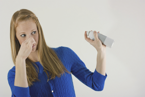Jak se zbavit nepříjemných pachů v bytě