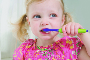 Как да научим дете да мие зъбите си