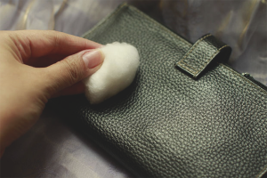 Comment nettoyer un portefeuille en cuir