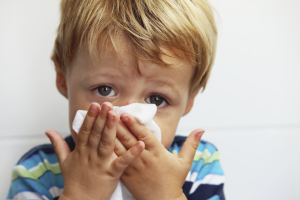 Com alleujar la congestió nasal en un nen