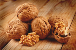 Useful properties and contraindications of walnut
