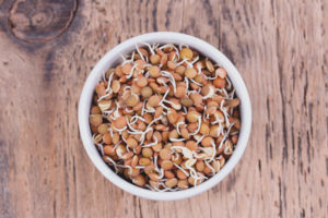 Os benefícios e malefícios das lentilhas germinadas
