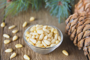 Sifat berguna dan kontraindikasi kacang pain