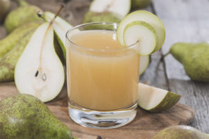 Fördelarna och skadorna av päronjuice