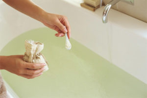 היתרונות והנזקים של אמבטיות מלח