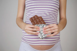 Mohou těhotné ženy jíst čokoládu?