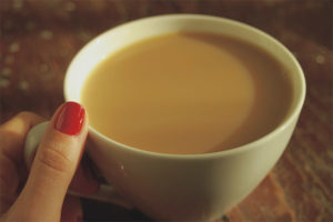 شاي بالحليب مع الرضاعة